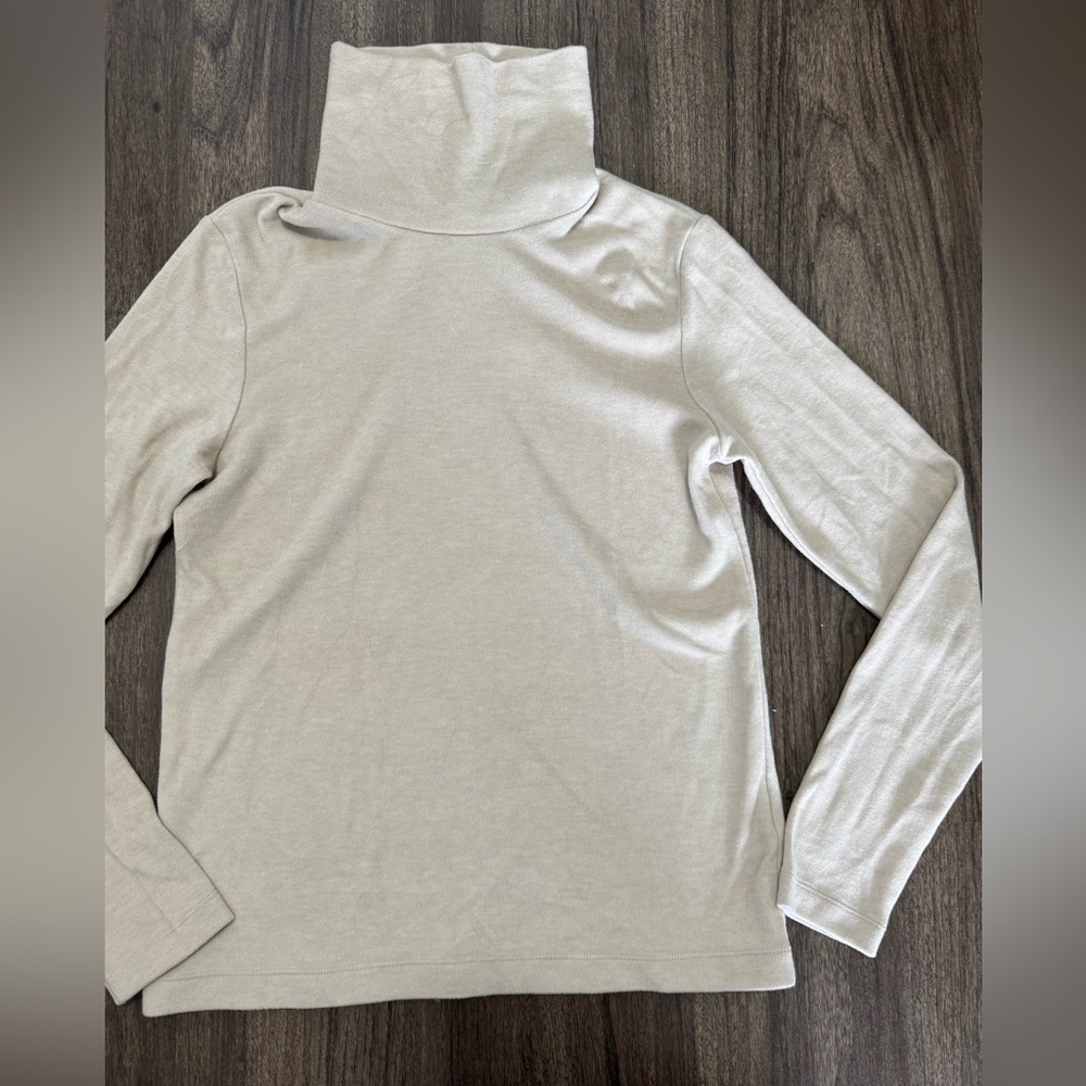 Size small cozy Uniqlo